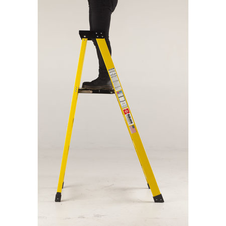 Bauer Ladder 6 ft. Fiberglass Stepladder, 375 lbs. Capacity 35106